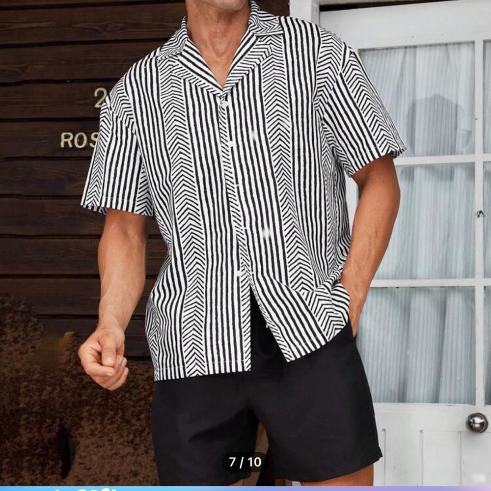 SHEIN Black and White Striped Men Shorts